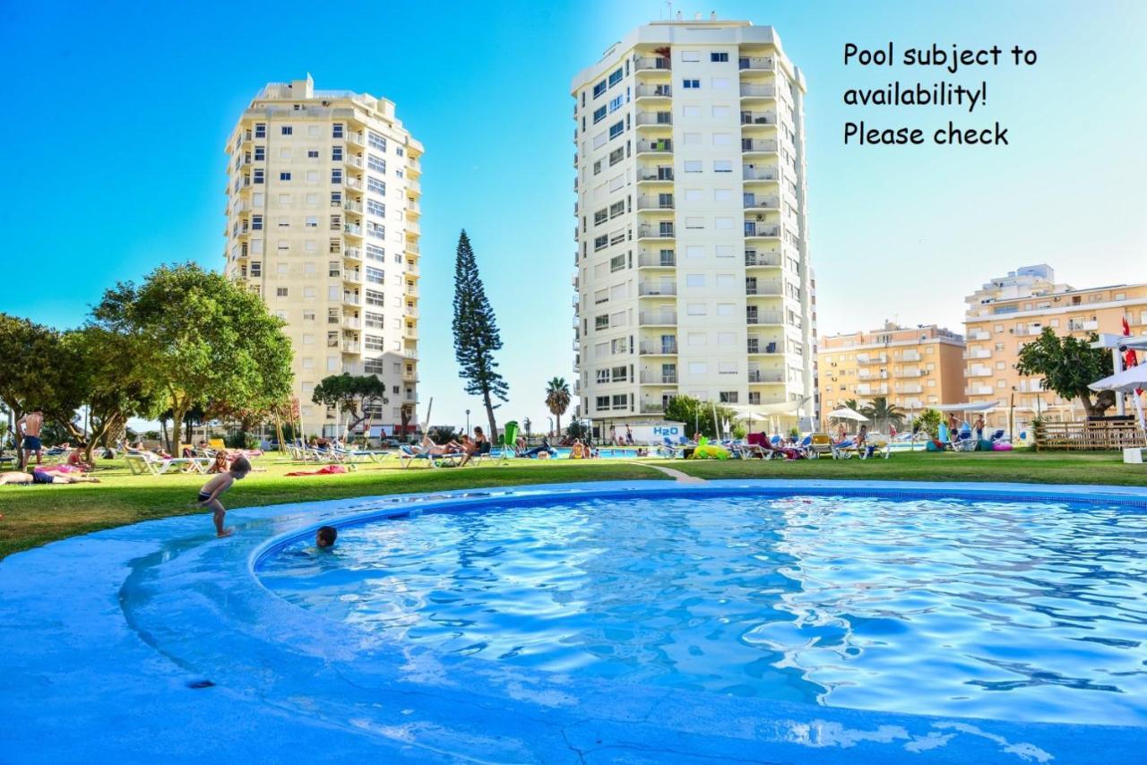 Armacao De Pera Praia Mar Sol Buitenkant foto
